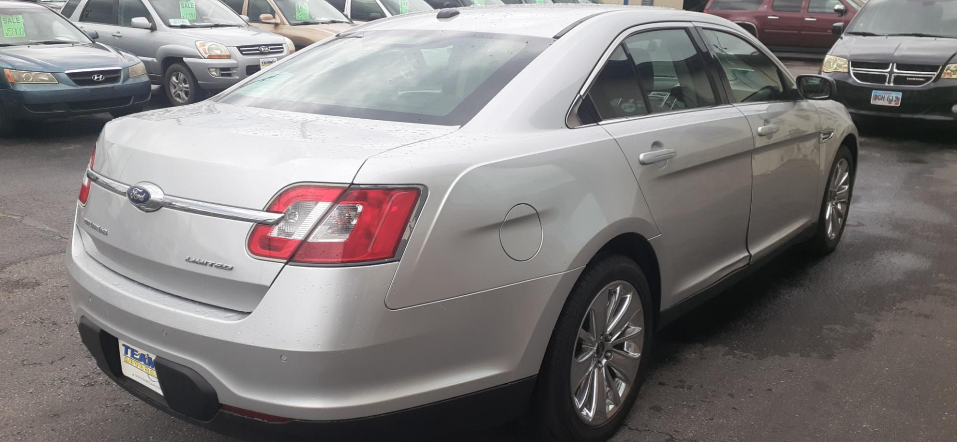 2011 Ford Taurus Limited FWD (1FAHP2FW6BG) with an 3.5L V6 DOHC 24V engine, 6-Speed Automatic transmission, located at 2015 Cambell Street, Rapid City, SD, 57701, (605) 342-8326, 44.066433, -103.191772 - CARFAX AVAILABLE - Photo#3